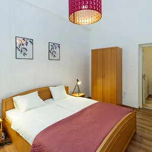 sophie-apartman.egerhotels.net/